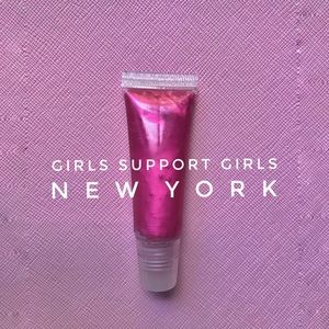 LIPGLOSS IN COMRADE FROM THE MISS PARKS COLLECTION